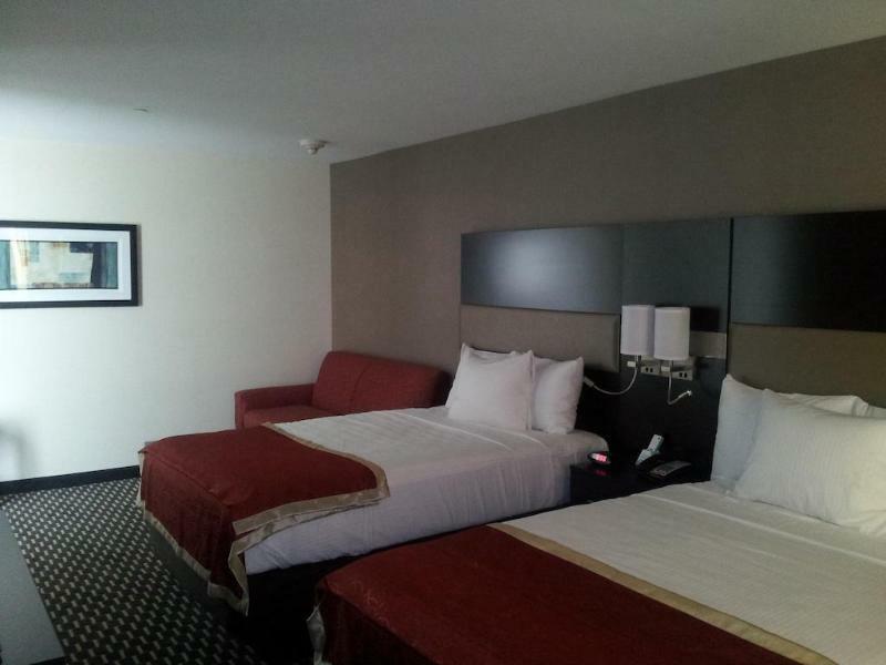 Howard Johnson By Wyndham Jamaica Ny Near Airtrain Jfk New York Exterior photo